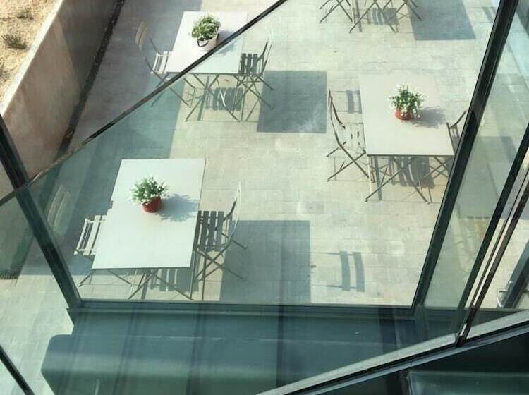 בית מלון כפרי Off