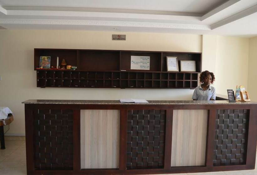 هتل The Orchid Grand