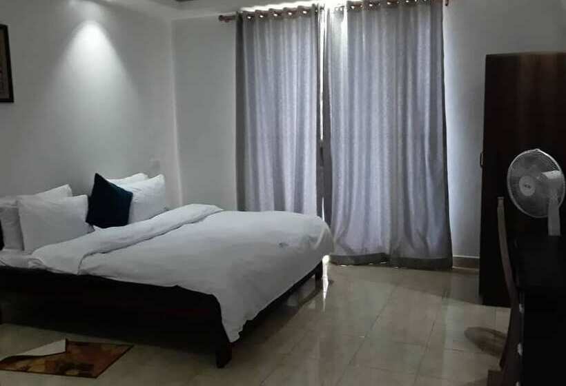 هتل The Orchid Grand