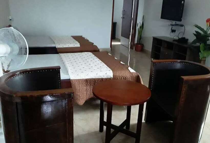 هتل The Orchid Grand