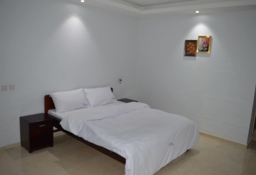 هتل The Orchid Grand