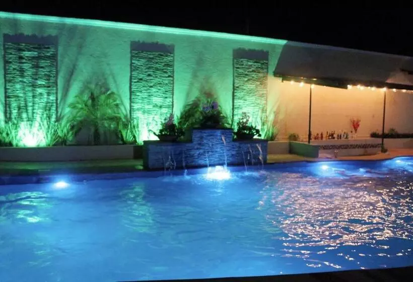 Hotelli Y Restaurante Villas Del Sol Jalpan