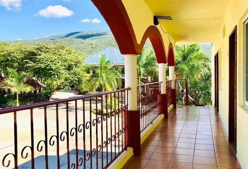 Hotelli Y Restaurante Villas Del Sol Jalpan