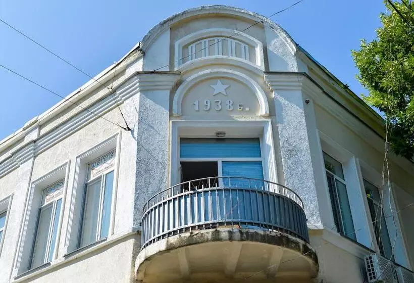 هاستل Chveni Qalaqi