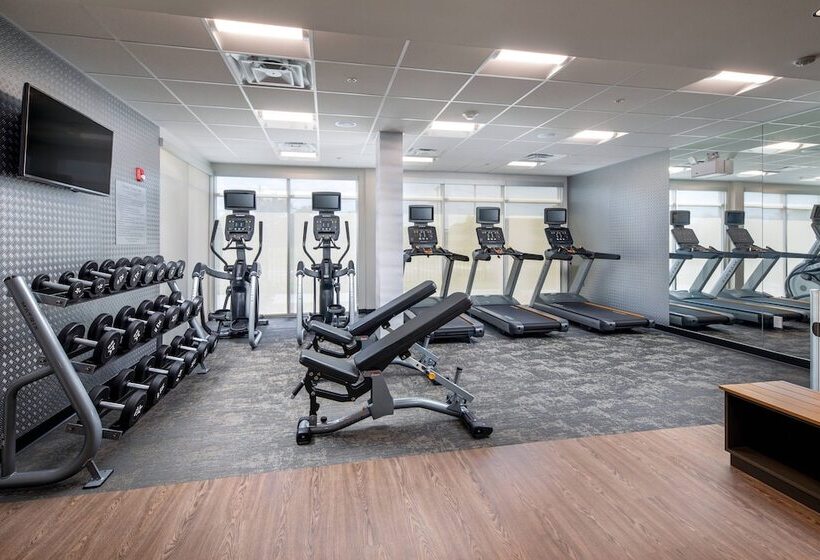 هتل Fairfield Inn & Suites By Marriott Little Rock Airport