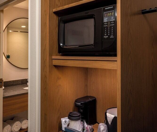 هتل Fairfield Inn & Suites By Marriott Little Rock Airport