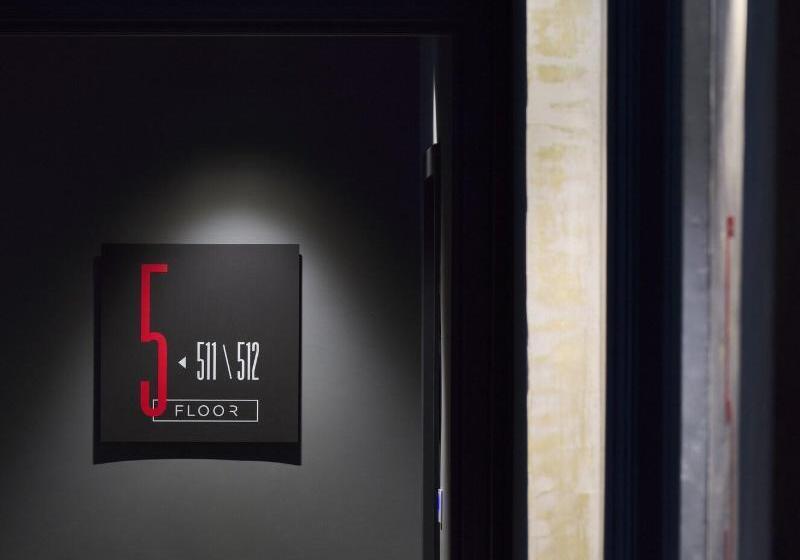 هتل The Modernist