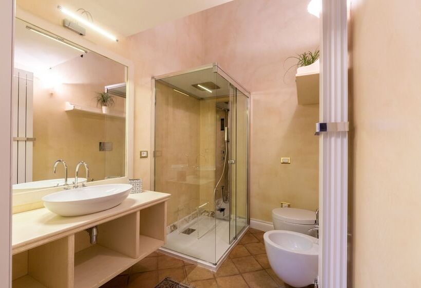 تختخواب و صبحانه Boutique Lodge & Suites