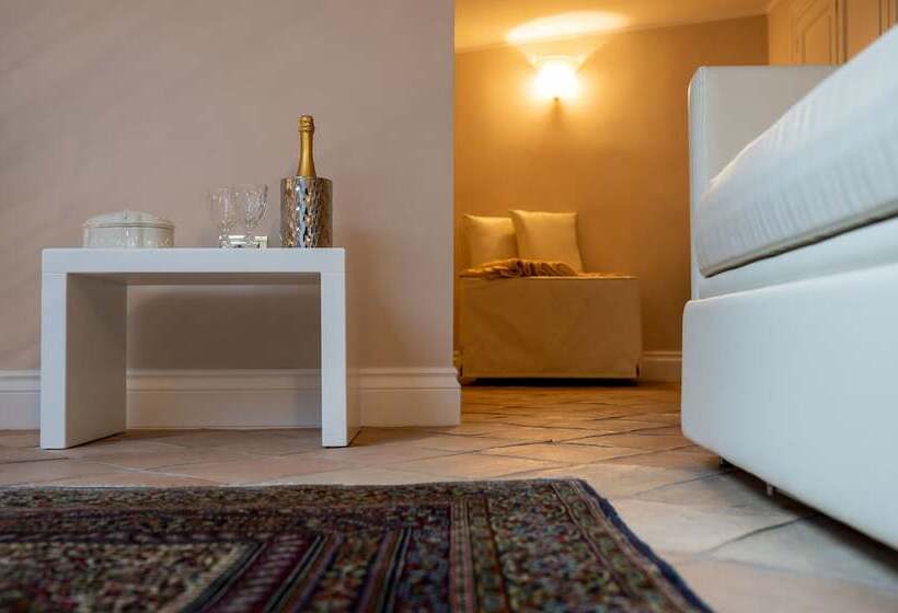 تختخواب و صبحانه Boutique Lodge & Suites