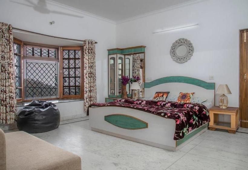 호텔 Pine Winds Villa