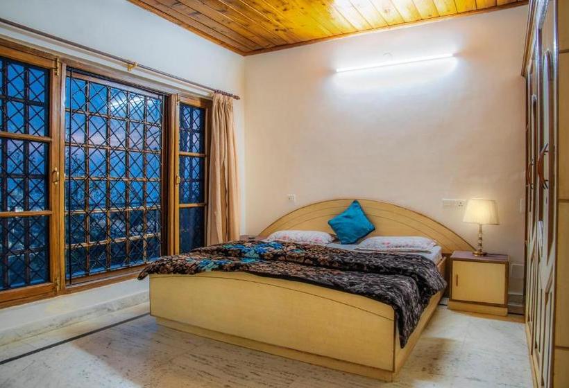 호텔 Pine Winds Villa