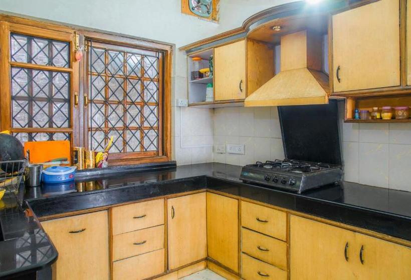 호텔 Pine Winds Villa