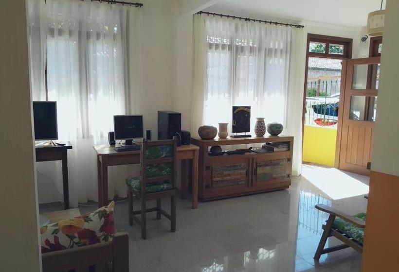 ペンション Pousada Alecrim