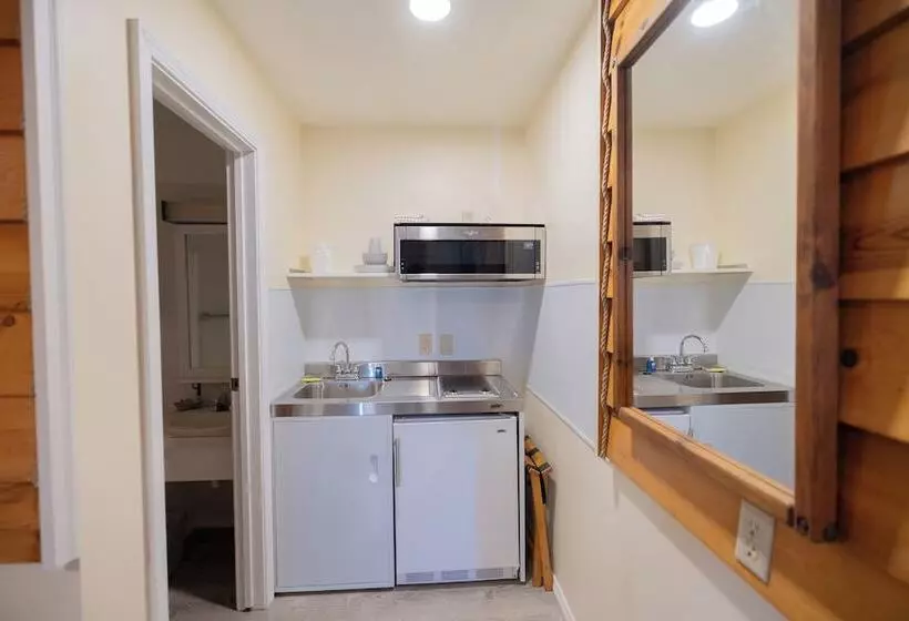 Captain S Choice Motel