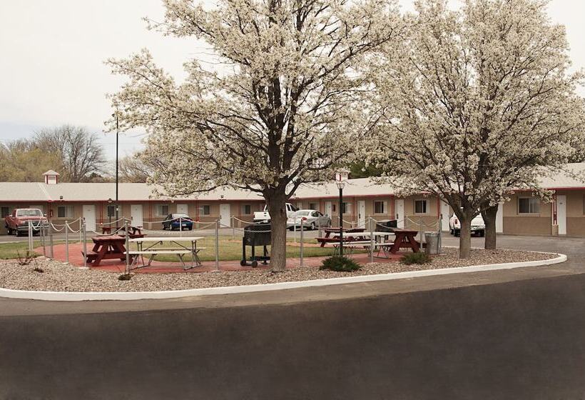 فندق Budget Inn & Suites Colby