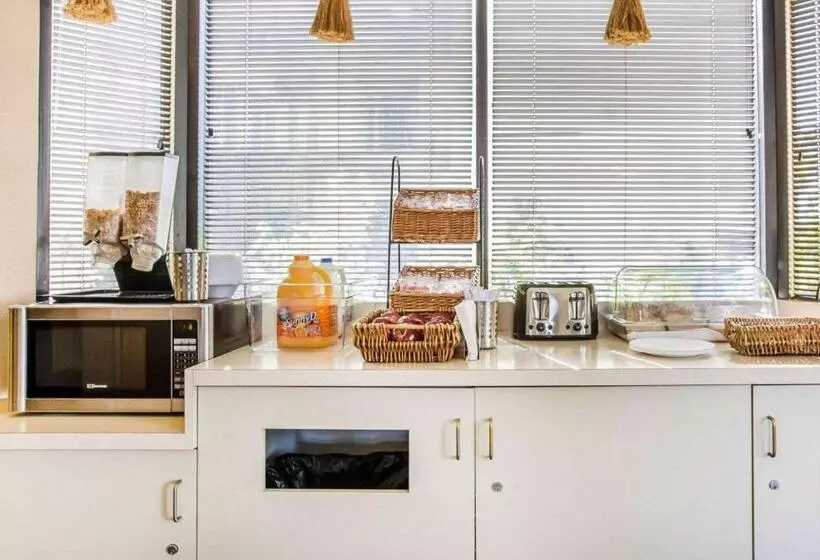 酒店 California Inn And Suites Bakersfield