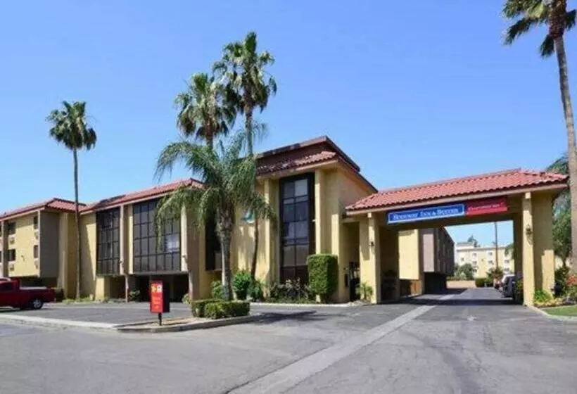 酒店 California Inn And Suites Bakersfield