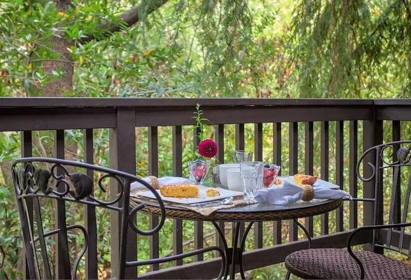 ホテル Candlelight Inn Napa Valley