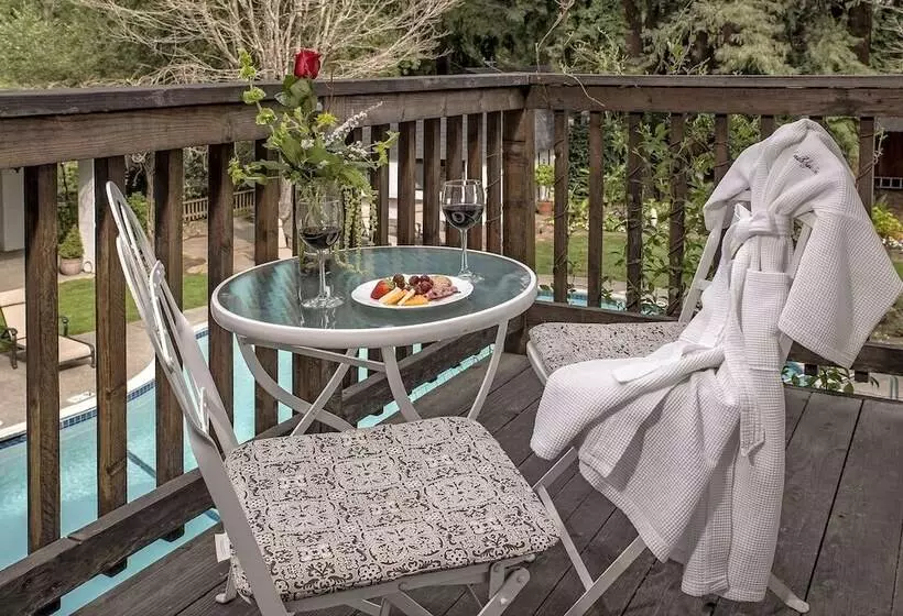 ホテル Candlelight Inn Napa Valley