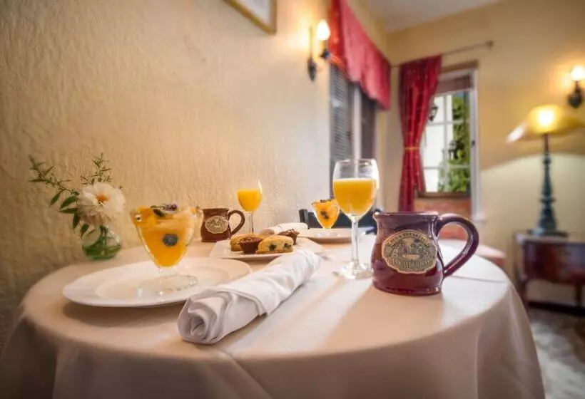 ホテル Candlelight Inn Napa Valley