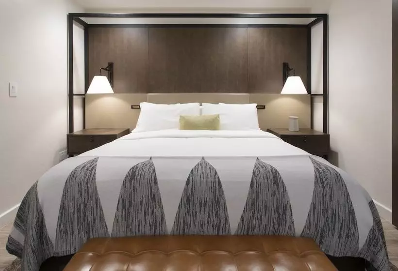 هتل Canyon Ranch Tucson