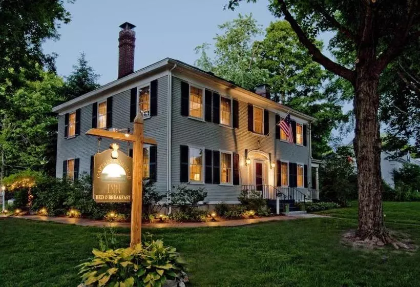 호텔 Captain Fairfield Inn