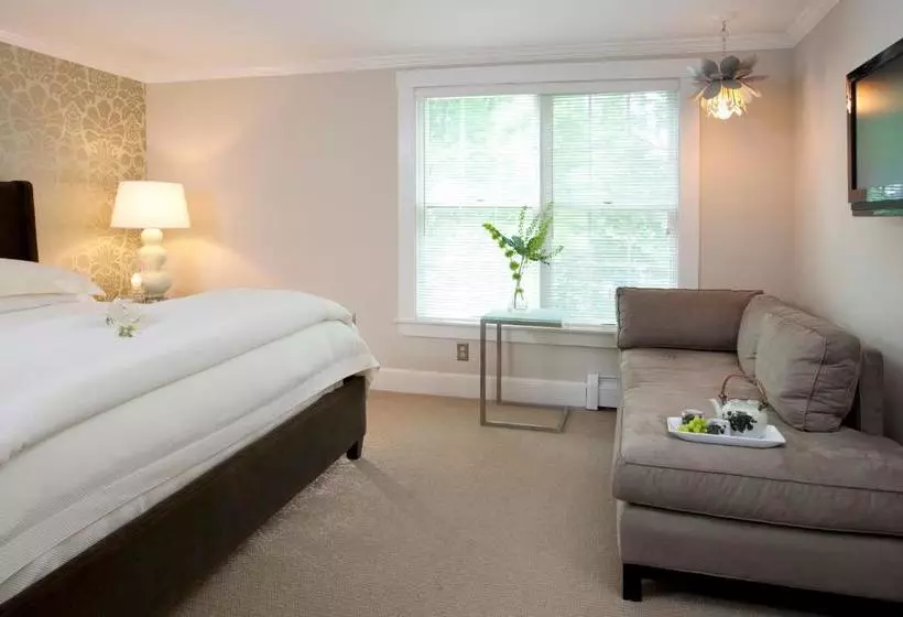 호텔 Captain Fairfield Inn