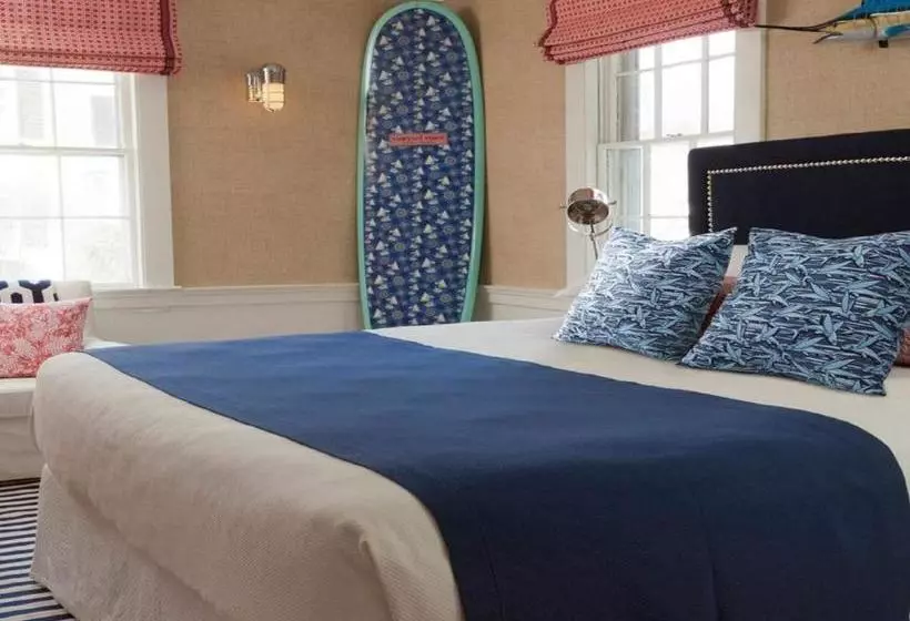 호텔 Captain Fairfield Inn