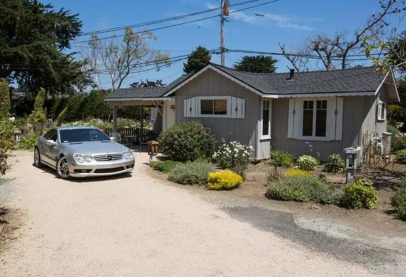 هتل Carmel River Inn