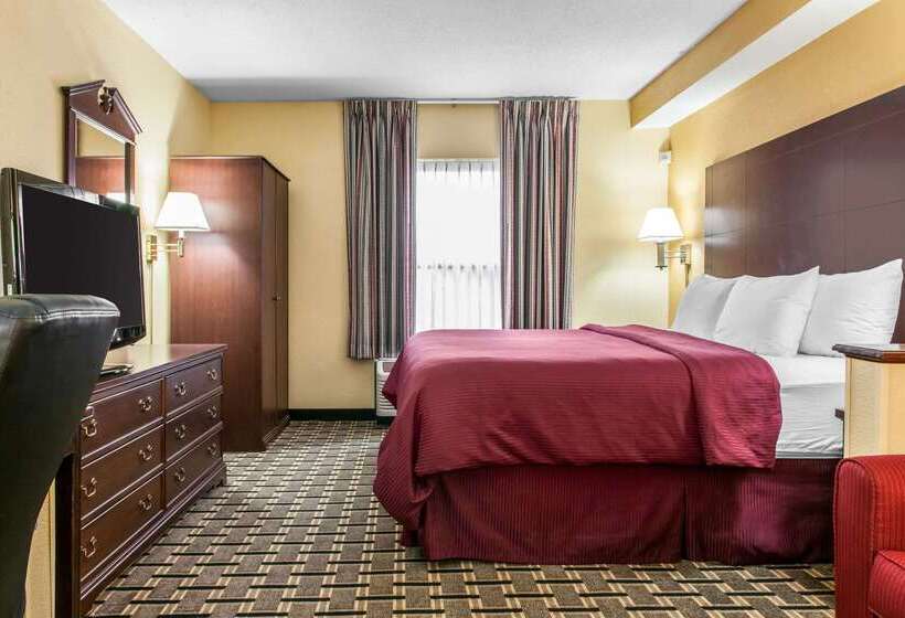 هتل Clarion Inn & Suites Northwest