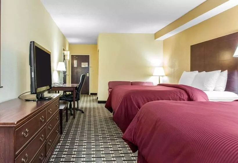 فندق Clarion Inn & Suites Northwest