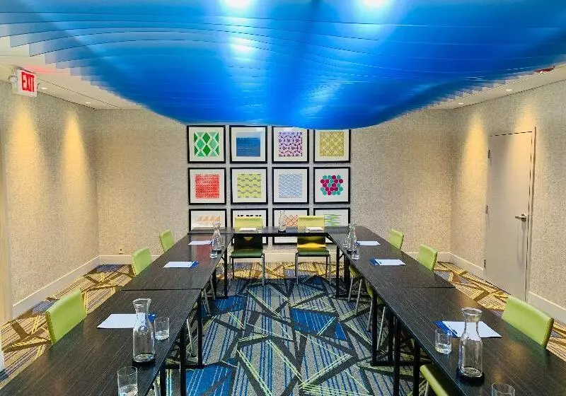 هتل Holiday Inn Express Tallahassee, An Ihg