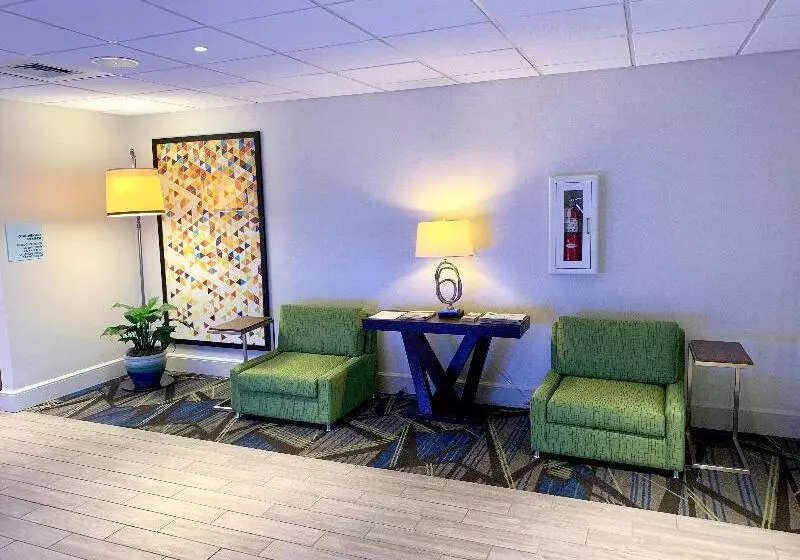 هتل Holiday Inn Express Tallahassee, An Ihg
