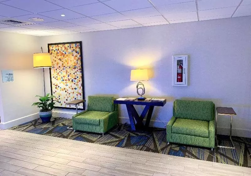هتل Holiday Inn Express Tallahassee, An Ihg