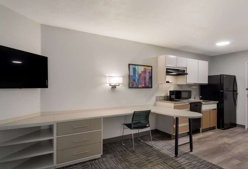 ホテル Mainstay Suites Omaha Old Mill