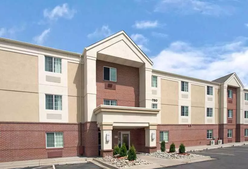 בית מלון כפרי Mainstay Suites Omaha Old Mill