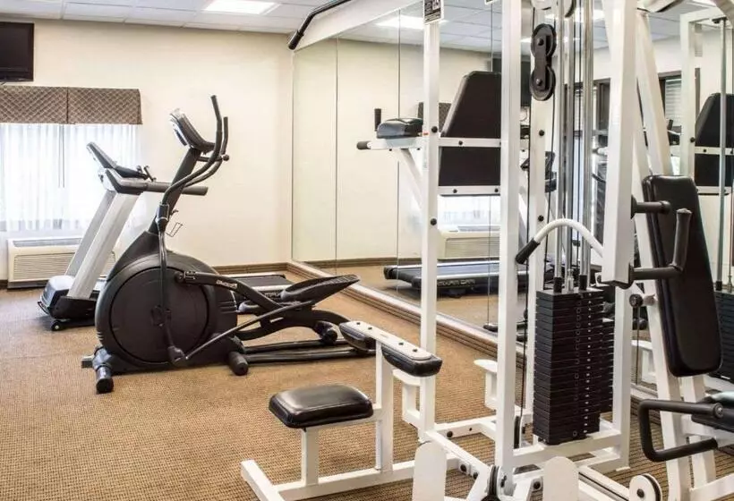 هتل Sleep Inn & Suites