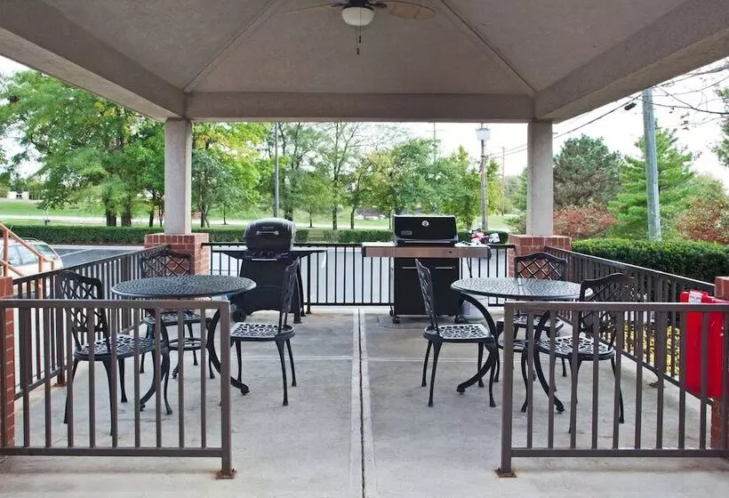 ホテル Sonesta Simply Suites Columbus Airport Gahanna