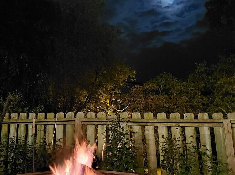 فندق The Claiborne Bed And Breakfast