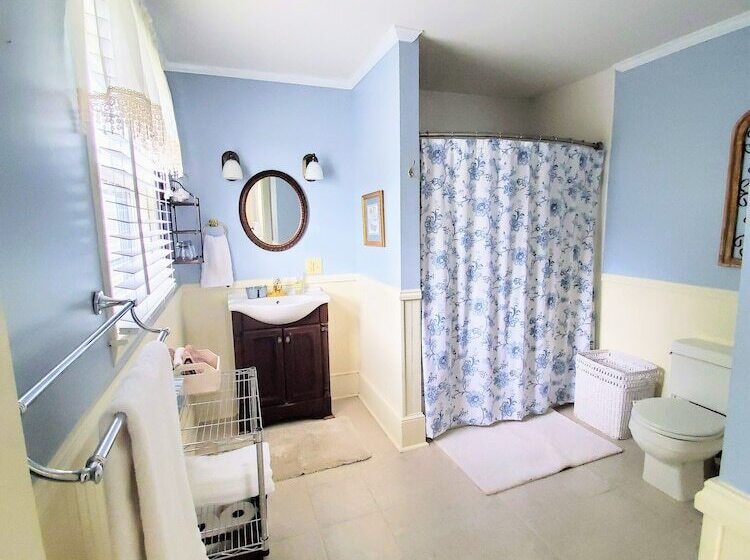 فندق The Claiborne Bed And Breakfast