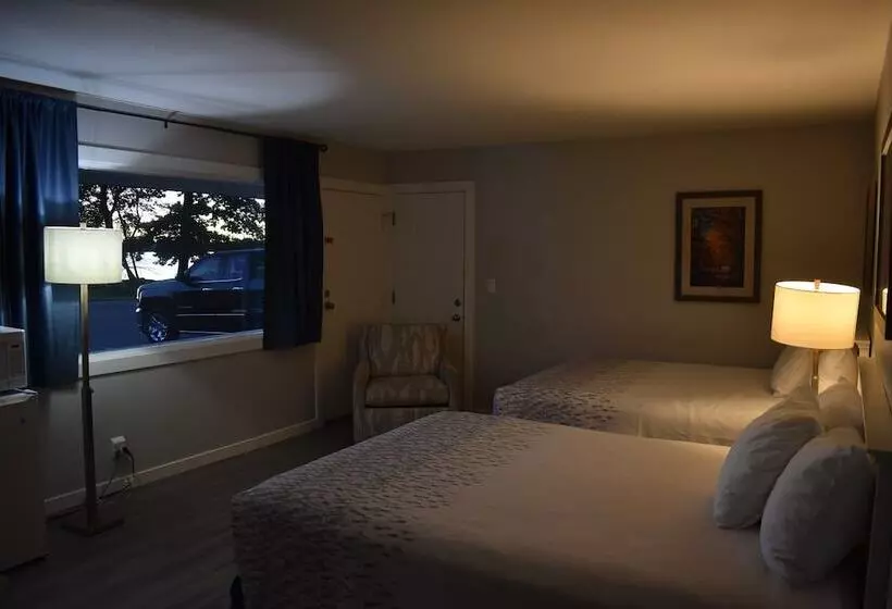 Lake Cadillac Resort