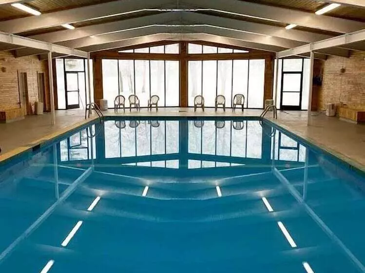 Lake Cadillac Resort