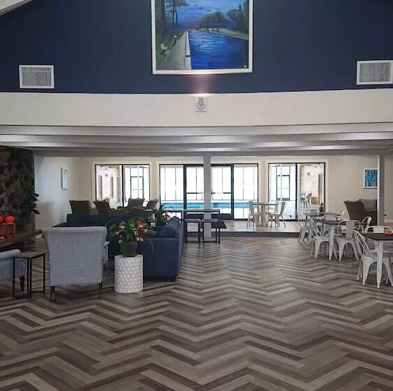 Lake Cadillac Resort