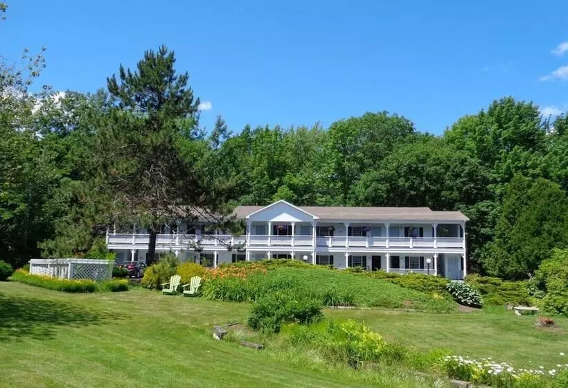 מוטל Cedar Crest Inn