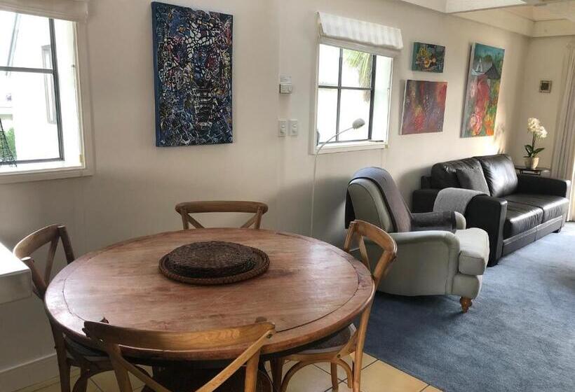 The Bruce Waterfront Apartments By Avi