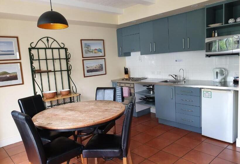 The Bruce Waterfront Apartments By Avi