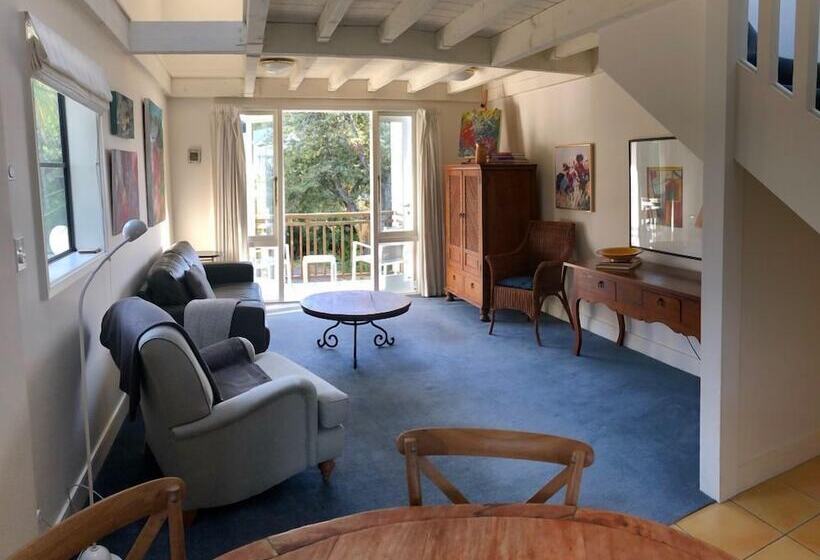 The Bruce Waterfront Apartments By Avi