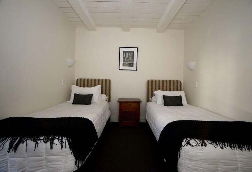 The Bruce Waterfront Apartments By Avi