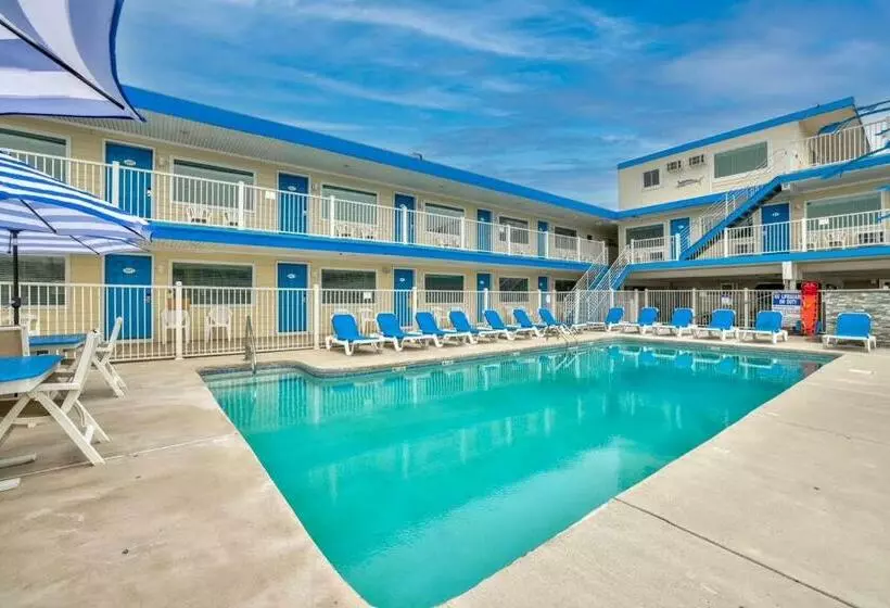 Hotelli The Blue Marlin Resort