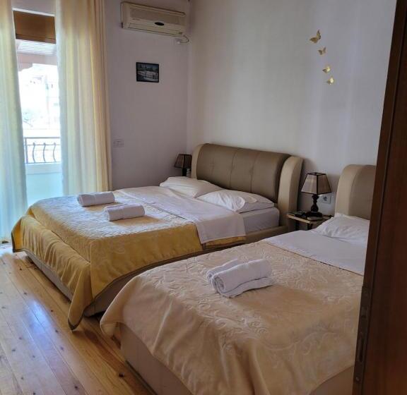 膳宿费 Nako Guest House Bar&restaurants